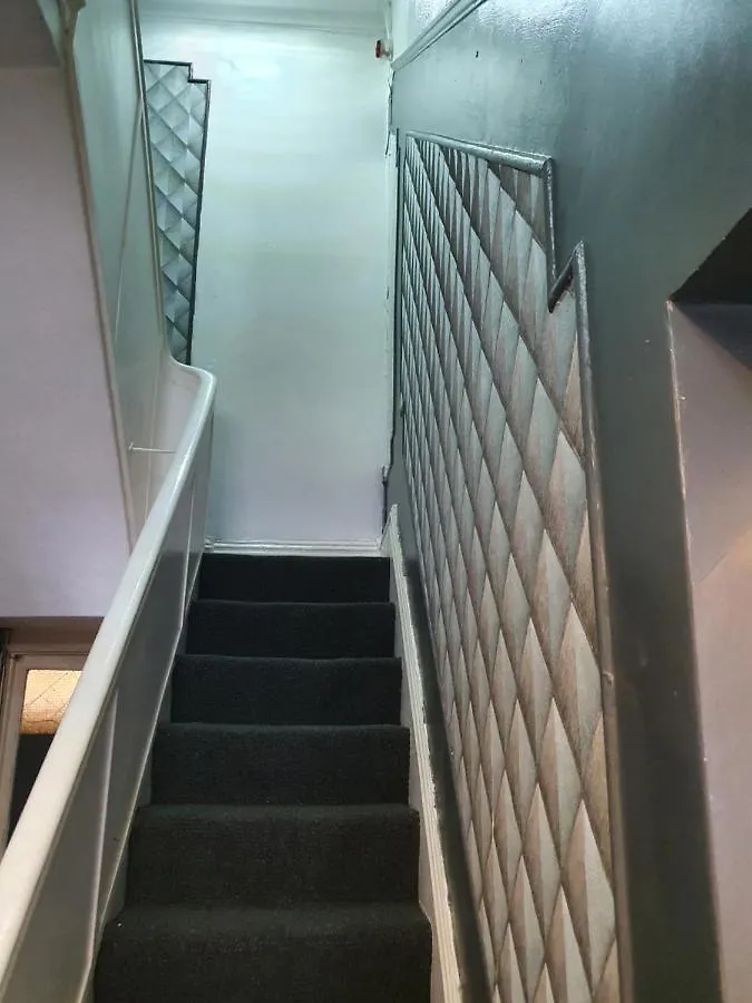 ***  Balkan Hotel Blackpool Birleşik Krallık